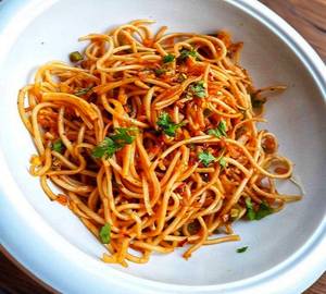 Chilli Garlic Egg Chicken Hakka Noodles