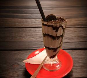 Oreo Shake with Ice Cream 
