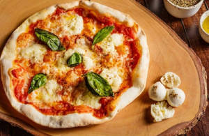 Regina Margherita Pizza