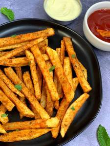 Cheese Masala Fries With Special Dip