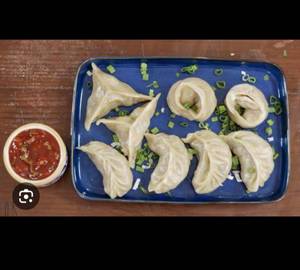 Veg momos 8 pieces