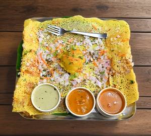 Onion rava dosa