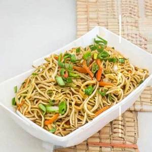 Hakka noodles [egg]