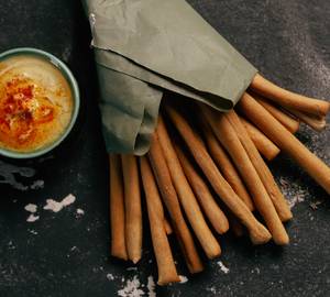 Ww Bread Stick ( 18 Pcs ) Approx  100 G