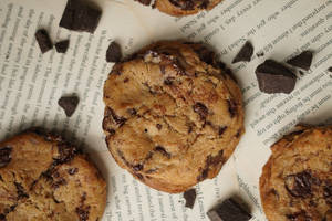 Vanilla Choco Chunk Cookie
