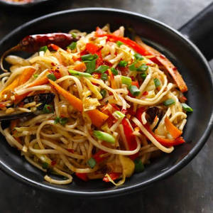 Chicken Hot Chili Garlic Noodles (serves 2-3)