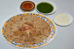 Onion Paratha (1 Pc)