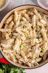 White sauce pasta