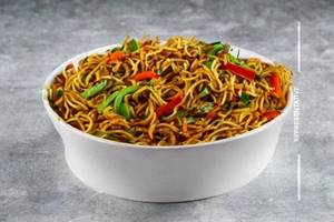Veg Noodles With Gravy