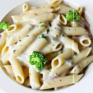 Penne Alfredo Pasta