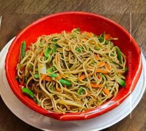 Veg Hakka Noodles