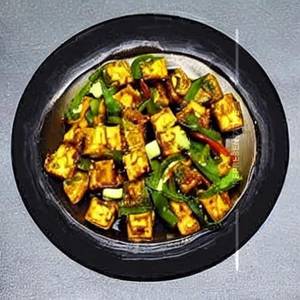 Special dry chilli paneer