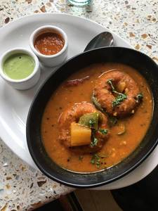 Sambar Vada     (2 Pcs)