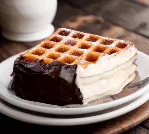 Black & White Waffle