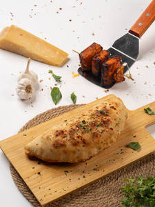 Tandoori Paneer Tikka Garlic Bread (200gm)