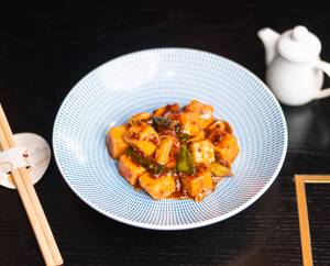 Cottage Cheese Chilli Oil And Spring Onions