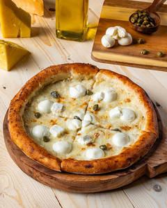 Quattro Formaggi Pizza