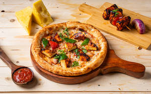 Tandoori Paneer Tikka Pizza