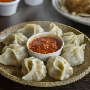 Veg Steamed Momos [5 Pieces]