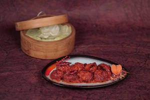 Momos In Chilly Sauce