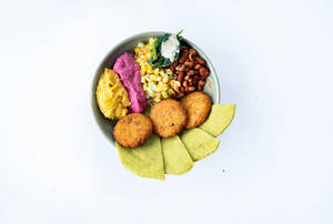 Falafel Mezze Bowl ( Vegan / High Protein )