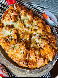 Paneer Chilly Pizza