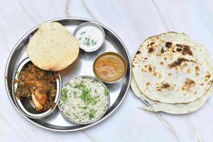 Chicken Handi Thali