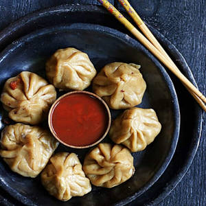 Steamed Chicken Momos [6pcs]