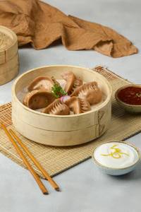 Steamed Chicken Wheat Momos With Momo Chutney