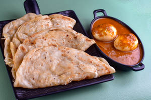 Parotta [3 Pieces] with Egg Curry