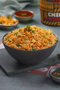 Veg Chinese Schezwan Fried Rice - Half (500 ml)