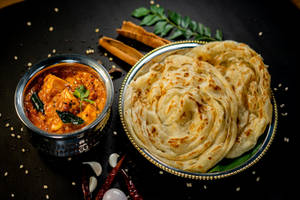 Chettinadu Paneer Parotta/appam