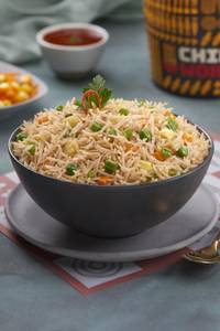 Veg Chinese Fried Rice - Half (500 ml).