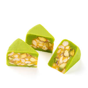 Kaju Diamond Cake 250 Grms