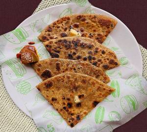 Aloo pyaz parantha [desi ghee]                        