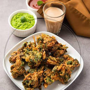 Palak Pakodi 300G with tea medium