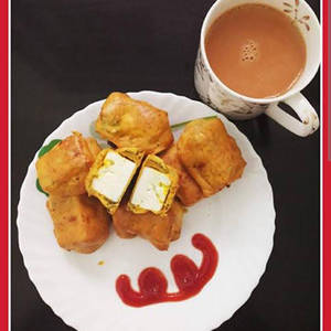 Paneer pakode 250G with Tea Medium