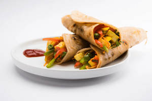 Veg Onion and Sweet Corn Cheese Roll