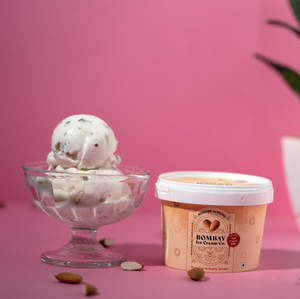 Roasted Almond Ice Cream [300ml]