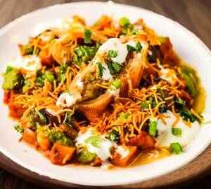4 pcs papdi chaat + 12 pcs Pani puri