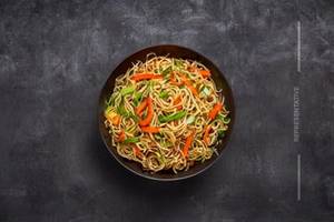 Veg Hakka Noodles