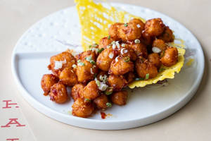 Crispy Water Chestnut In Spicy Sriracha Sauce