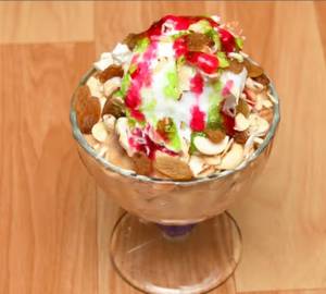 Mixed Fruit Salad with American Dry Fruit Ice Cream