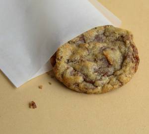 Eggless Chocolate Chunk Cookie