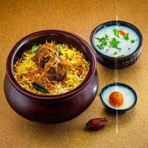 Kizhi Katiya Elai Mutton Biryani