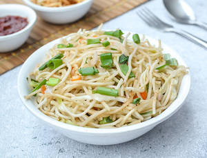 Veg Hakka Noodles