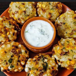 Vrat Special Sabudana Vada (6 pieces) with Amul Dahi