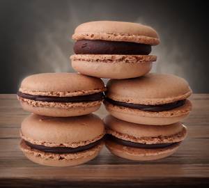 Chocolate Macaron