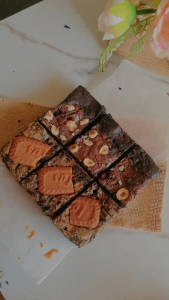 Assorted Brownie Box  Fudge Brownie + Lotus Biscoff Brownie + Nutella Swirl Brownie ( 2 Pcs Each)