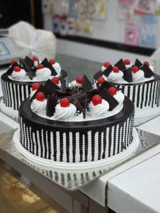 Premium Black Forest Cake [600 Grams]